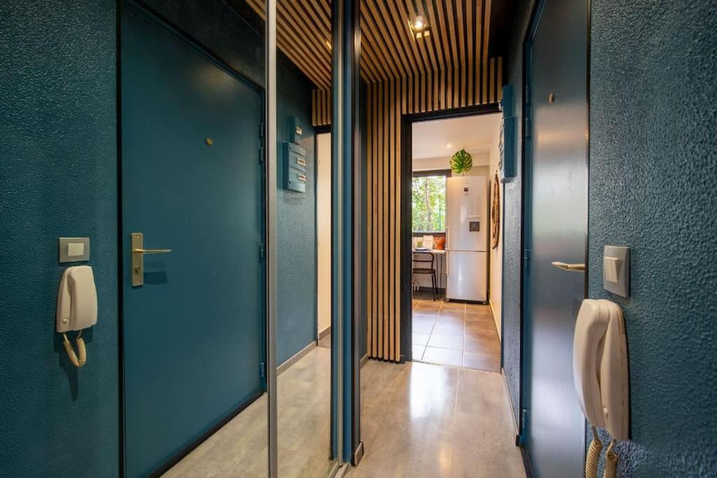 Air-Conditioned Apartment With Private Parking Marseilles Buitenkant foto