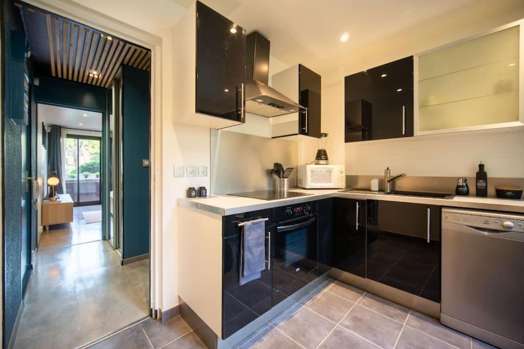Air-Conditioned Apartment With Private Parking Marseilles Buitenkant foto